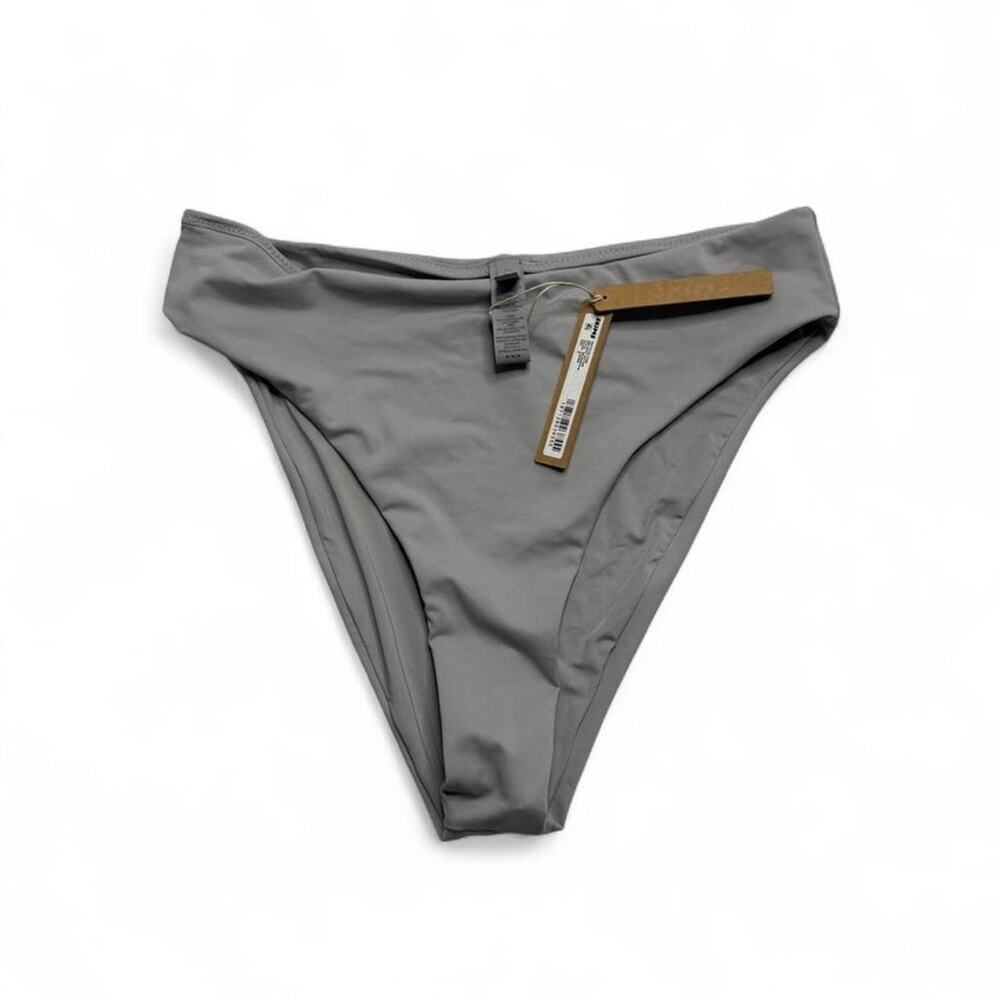 Skims grey bikini bottoms Size M New With Tag